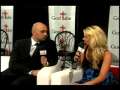 American Idol's Phil Stacey sits w/ Kelly Ewing 