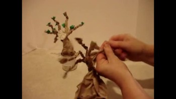 Zacchaeus-Making of his tree_Sarah Poff's art hands 