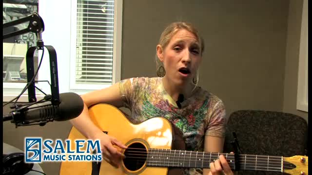 Laura Story's "Blessings" Intimate and Unplugged