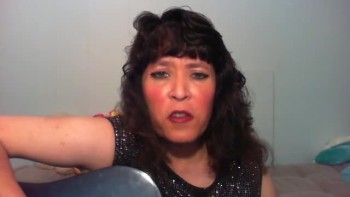 A woman in Heaven makes a phone call to her friend in Hell.