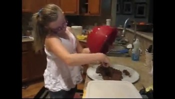 Mixing the cookie 