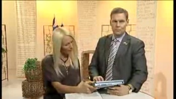 Auli esittää alkuun runonsa "Puun syli". Evankeliumi on Joh. 15:1-10, minkä pohjalta Jaakob ja Auli puhuvat. Lopuksi Aulin runo "Enkeliuni".