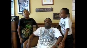 Twins Darius and Demetrice Sing with Dad  