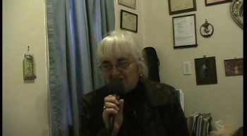 MERRY CHRISTMAS from Praisebound! Words, music, vocal and piano by Linda Conn. Husband Gord also helped with some words. Jesus is the reason for the season. Thank you Lord for Jesus!