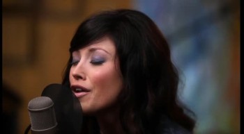 Kari Jobe - Find You on My Knees (Official Acoustic Video)