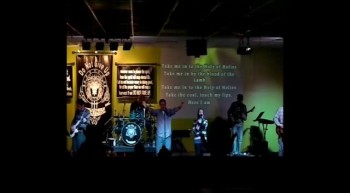 Sunday Night Alive Cafe Worship Lead By Robby Swaisgood and Heather Spinelli at Broken Chains Church in The Woodland Mall in Bowling Green Ohio<br />https://www.myspace.com/bccbrokenchainschurch<br />https://www.brokenchainschurch.org<br />https://www.facebook.com/bccbrokenchainschurch<br />https://twitter.com/bccbrokenchains<br />https://www.ustream.tv/user/brokenchainschurch