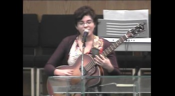 Abby Trevino dedicated a song to her father Cam Trevino who is sick on 1-15-12.