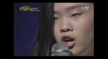 Blind Girl Stunns Crowd With Performance of You Raise Me Up 
