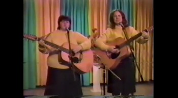 Toute la Bible en Parle-A86-01-1986-01-10 <br />Avec Fernand Saint-Louis<br />Artistes: Suzie Frey & Nathalie Chapeleau<br />Chanson: Quand J'ai vu tes mains <br />10 janvier 1986 <br />Site Web: https://www.lfv.qc.ca/ <br /><br /><br />