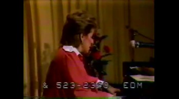 Toute la Bible en Parle-B86-01-1986-10-03<br />Avec Fernand Saint-Louis<br />Artiste: Huguette Gingras <br />Chanson: Le Roi arrive <br />3 octobre 1986<br />Site Web: https://www.lfv.qc.ca/ <br /><br />