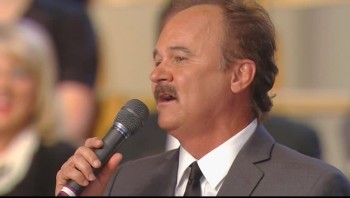 Jimmy Fortune and Dailey Vincent - The Other Side of the Cross [Live] 