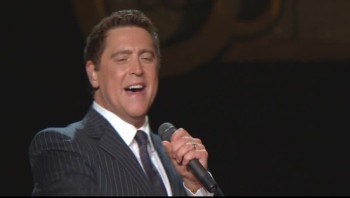 Ernie Haase and Signature Sound - God Delivers Again [Live] 