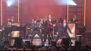 Ernie Haase and Signature Sound - He's My Guide [Live] 