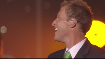 Ernie Haase and Signature Sound - It Is Done [Live] 