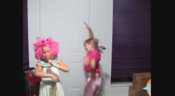 Crazy Girls Dancing!!  
