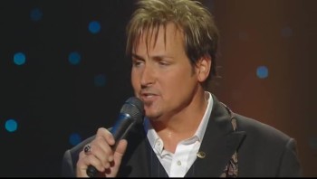 Gaither Vocal Band - He Touched Me [Live] 