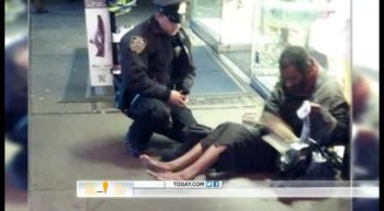 Police Officers Act of Kindness to Elderly Homeless Man Will Stun You! 
