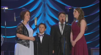 David Phelps, Callie Phelps, Maggie Beth Phelps, Grant Phelps and Coby Phelps - Holy Is the Lord / Holy, Holy, Holy (Medley) [Live] 