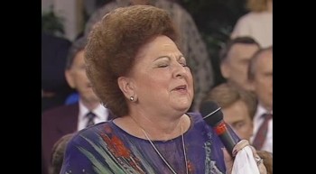 Vestal Goodman - God Walks the Dark Hills
Live performance!!!
Buy it now:  https://www.amazon.com/God-Walks-The-Dark-Hills/dp/B000TEPCSM/ref=sr_1_1?ie=UTF8&qid=1355162965&s=dmusic&sr=1-1