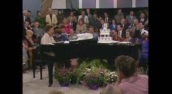 Bill Gaither - The Family of God [Live] 