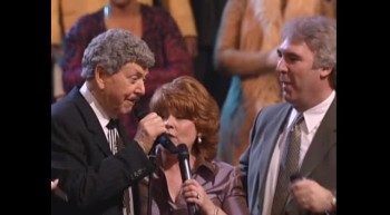 Jake Hess, Sheri Easter, Joy Gardner, David Phelps and Mike Allen - Sweeter as the Days Go By [Live] 