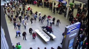 Talented Dancers Stun Travelers With a New Year's Flash Mob! 