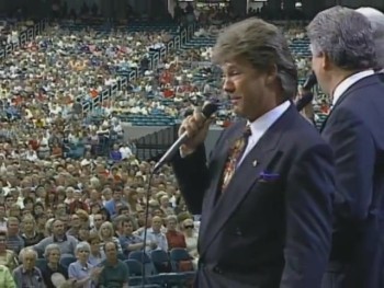 Hovie Lister and The Statesmen - I Wanna Rock My Soul
Live performance!!!
Buy it now:  https://www.amazon.com/Wanna-Rock-Soul-Singing-Dome/dp/B000WARZK6/ref=sr_1_1?ie=UTF8&qid=1362511774&s=dmusic&sr=1-1
(P) (C) 2012 Spring House Music Group. All rights reserved. Unauthorized reproduction is a violation of applicable laws. Manufactured by EMI Christian Music Group