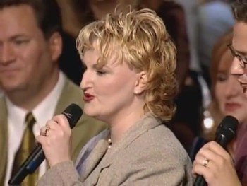 Bill & Gloria Gaither - Too Much to Gain to Lose [Live] 