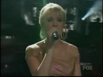 Carrie Underwood's Touching Performance of Praying For Time  