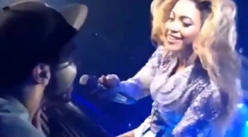 Beyonce Picks a Random Fan to Sing Halo - And He's Awesome! 