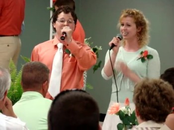 Sarah & Johnny Curlin Singing the Prayer 