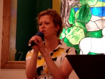 Sarah Elizabeth Curlin singing 'The Love of the Lord Endures'
