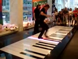 This gives a whole new meaning to "tickling the ivories!" Watch these talented pianists play Toccata & Fugue in D minor on the world's largest piano...using their feet!!!
