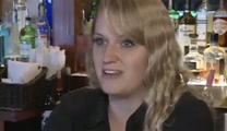 Waitress picks up the tab for furloughed soldiers' lunch.