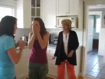 This May be the BEST Reaction to a Pregnancy Announcement Ever :) 