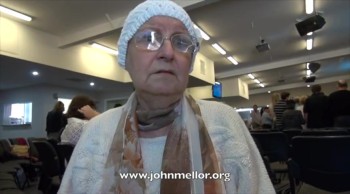 Pancreatic cancer sufferer powerfully touched by God - John Mellor Healing Ministry 