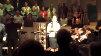 Aloma Baptist Church's praise team and choir leads the congregation in singing Kristian Stanfill's "One Thing Remains". Aloma continues to worship the Lord.