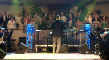 Aloma Baptist Church's choir sings Don Moen's "Arise".  Aloma continues to worship the Lord.