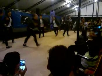 Coreografía Do Life Big<br />choreography Do Life Big<br /><br />Campamento 300 - Studio 12<br /><br />@RoBeRtDJNN<br />@Kevin Smith<br /><br />Twitter: https://twitter.com/Sr_SmithS12<br />Facebook: https://www.facebook.com/KevinmorenoS...<br />Instagram: https://instagram.com/kevinsmiths12<br /><br />Twitter: https://twitter.com/RoBeRtDJNN<br /><br /><br />Disclaimer<br /><br />The Jesús Style does not own the Audio Content of this video. We do not take any credit or advantage of the audio in this video.<br /><br />"Copyright Disclaimer Under Section 107 of the Copyright Act 1976, allowance is made for "fair use" for purposes such as criticism, comment, news reporting, teaching, scholarship, and research. Fair use is a use permitted by copyright statute that might otherwise be infringing. Non-profit, educational or personal use tips the balance in favor of fair use."<br /><br />To owners or copyright holders:<br />We do not intend to steal, claim or infringe the exclusive rights of artists and their music. We use it for promotional purposes only. Do you want us to delete your music/content? Send us a private Youtube Message. We will consider immediate action if needed. Thanks and have fun watching our content!<br /><br />© All rights reserved.