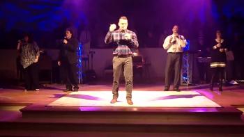 Amazing Grace (My Chains Are Gone) #2- Chris Tomlin, Aloma Church, 2/7/16 