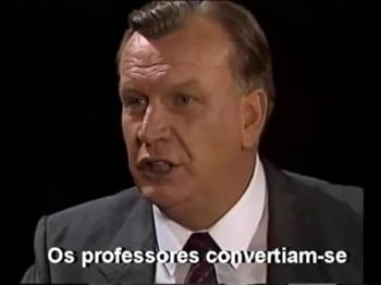 1990 interview with Dutch tv (Avivamento na Áfica do Sul-Port. subs) an interview with Erlo Stegen