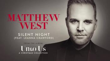 Beautiful Duet of 'Silent Night' by Matthew West and Leanna Crawford 
