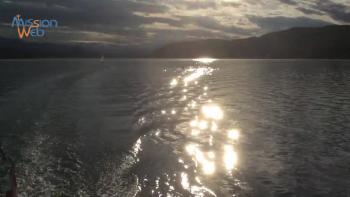 Livre des Psaumes. Psaume 93 - Yahweh, Roi éternel et Magnifique. Texte de la Bible catholique Crampon Ed. 1923 mis en images et sonorisé.<br />Téléchargez l'intégralité de la Bible en audio légalement et gratuitement depuis mission-web.com https://missionweb.free.fr/audio.php?contenu=audio/at/accueil_at<br />Les textes de la Bible sont mis à disposition gratuitement aux format epub, pdf et mobi : https://missionweb.free.fr/bible.php