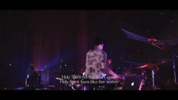 'Fall Afresh' - Worship From Kari Jobe