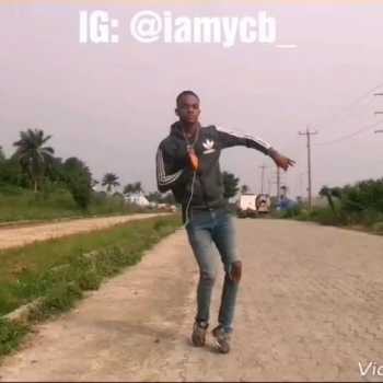 Hi everyone this is a one minute dance freestyle . before I did this video, I was inspired by the beat. Click on to check if u will like it.