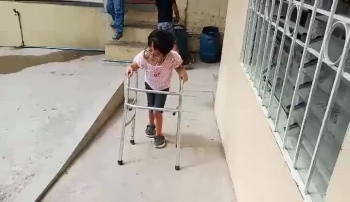 A brave little girl.
