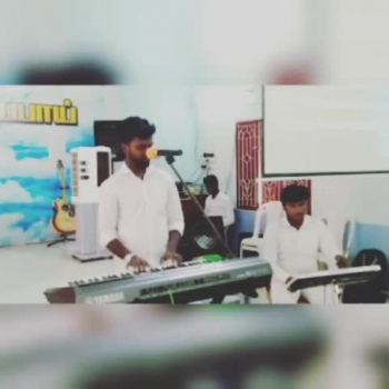 Wonder full.praise and worship