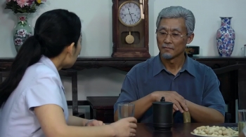 သခင်ဘုရား ပြန်ကြွလာတဲ့အခါ တိမ်တိုက်ကို စီးပြီး ဆင်းကြွလာလိမ့်မယ်၊ ဒါမှမဟုတ် သူခိုးလိုမျိုး တိတ်တဆိတ် လျှို့ဝှက်ပြီး လာမှာလား? မှားယွင်းတဲ့ ခရစ်တော်ရဲ့ မှားယွင်းတဲ့ လမ်းပြမှုခံရမှာ သိပ်ကြောက်နေသလား၊ ဒါကြောင့်လဲ သူ့ကို ရှာဖွေကြည့်ဖို့ ငြင်းဆန်နေတာ၊ဒါမှမဟုတ် ပညာရှိ သတို့သမီးတွေလို ဘုရားသခင့် အသံတော်ကို သေချာဂရုစိုက် နားထောင်သူဖြစ်မလား၊ သူလာတဲ့အချိန် သူ့ကို ကြိုဆိုနိင်ဖို့ ဘယ်လို "စောင့်ကြည့် စောင့်နေမယ်" မလဲ။  <br /><br />နိုင်ငံတော်သက်ဆင်းကြွရောက်ခြင်း၏ ဧဝံဂေလိတရားတော်:းတော်：<br />https://my.kingdomsalvation.org<br />