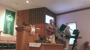 Rising Faith leading "The Solid Rock" at Maple Heights Baptist Church - Fairborn, Ohio