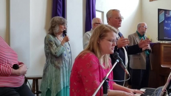 Fair Haven Praise Team (featuring Laura Gener) shares the Lauren Daigle song, "Once And For All!"